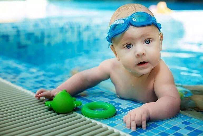 protect baby's skin from chlorine